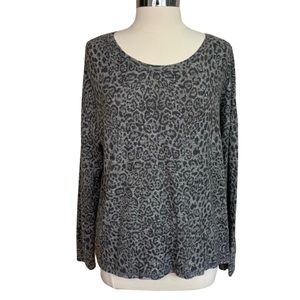 GIBSON Top Leopard Print NWT Large Gray Long Sleeves